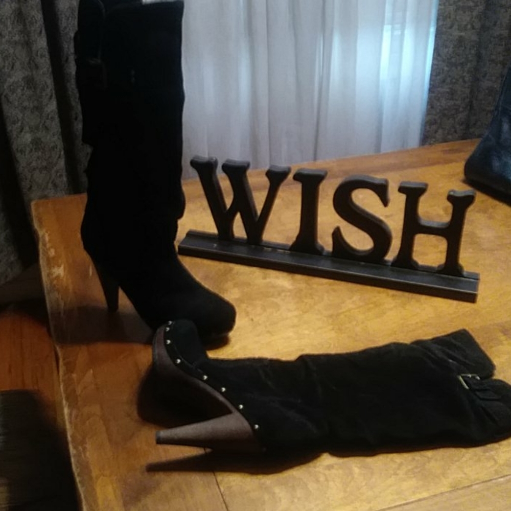 Steven Madden Luxr Suede Boots